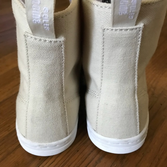 Dr Martens ‘Hackney’ canvas size 8 - Picture 5 of 7